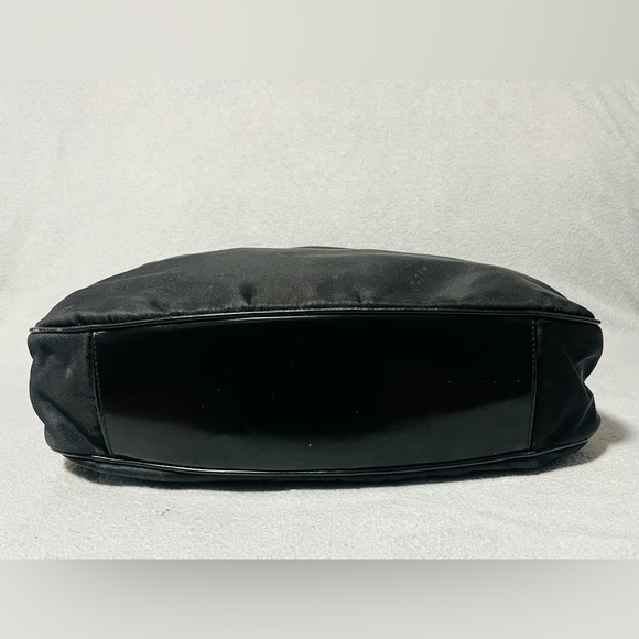 Gucci Bamboo Nylon/ Patented Leather Shoulder Bag - Picture 13 of 15